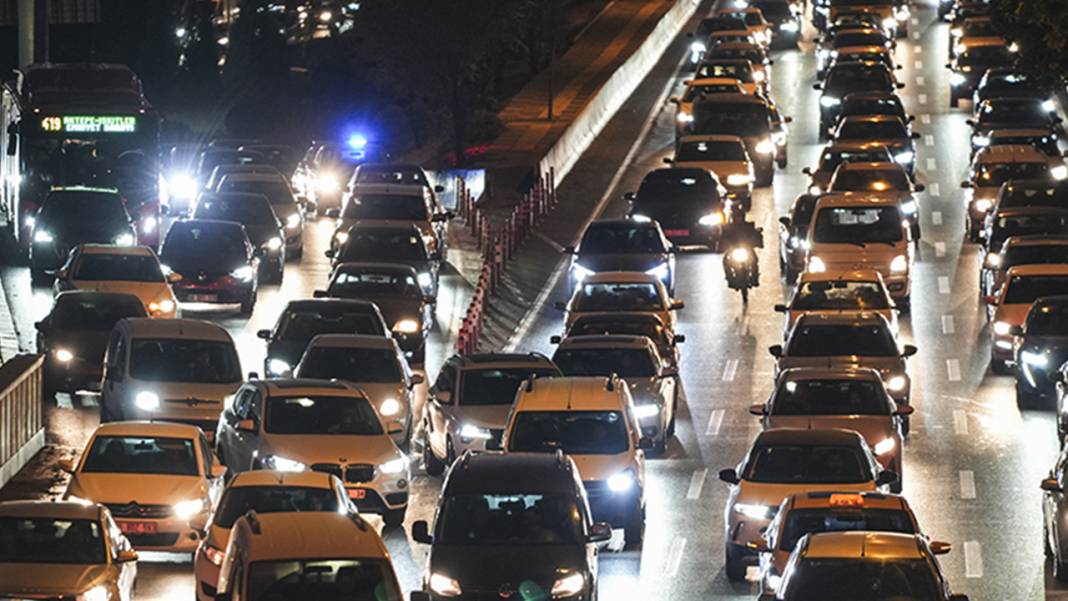 Trafik cezaları değişti! 10 madde daha Meclis'ten geçti: Araç sahipleri bu listeye bakmalı 1